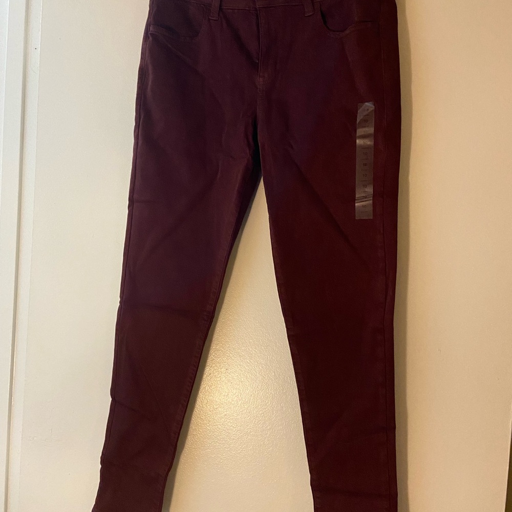 American Eagle Outfitters - Burgundy Jeggings - NWT!!!